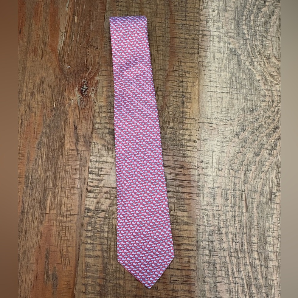 Vineyard Vines Pink Whale Patterned Tie